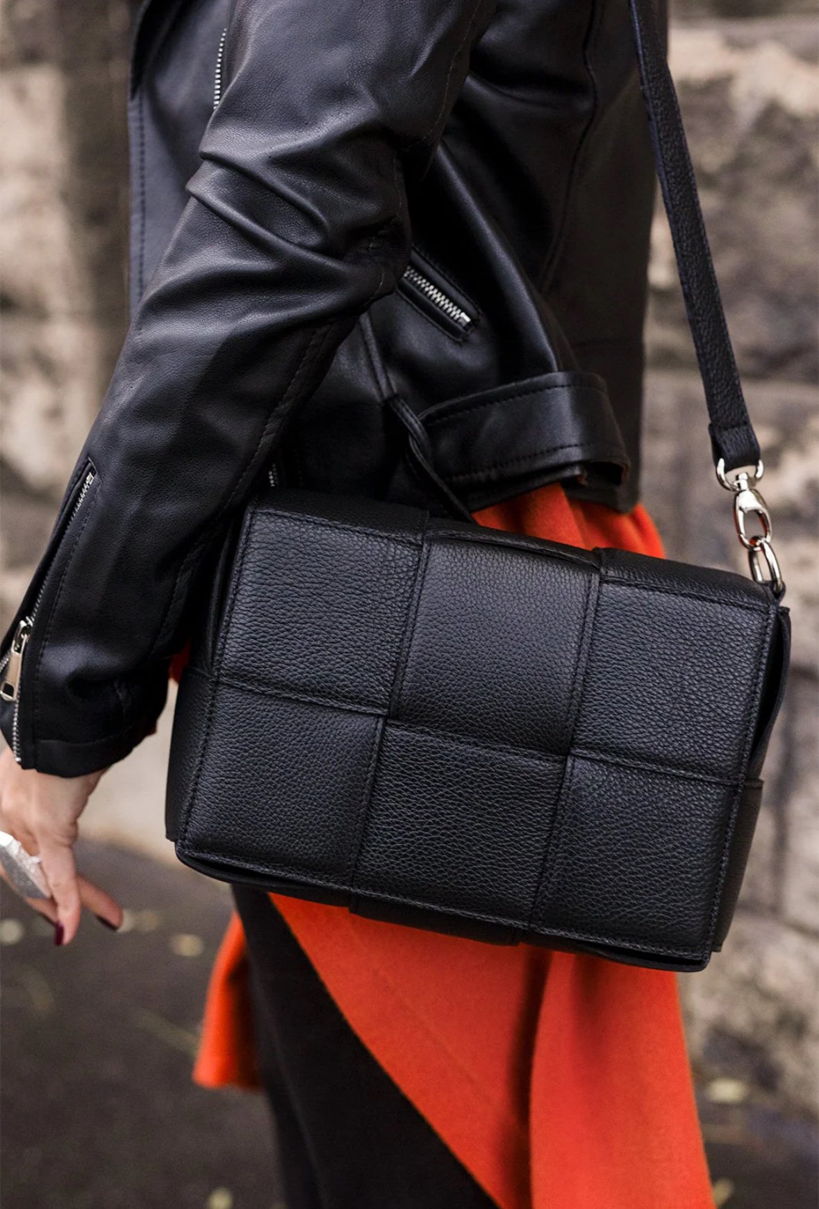 Black label leather bag