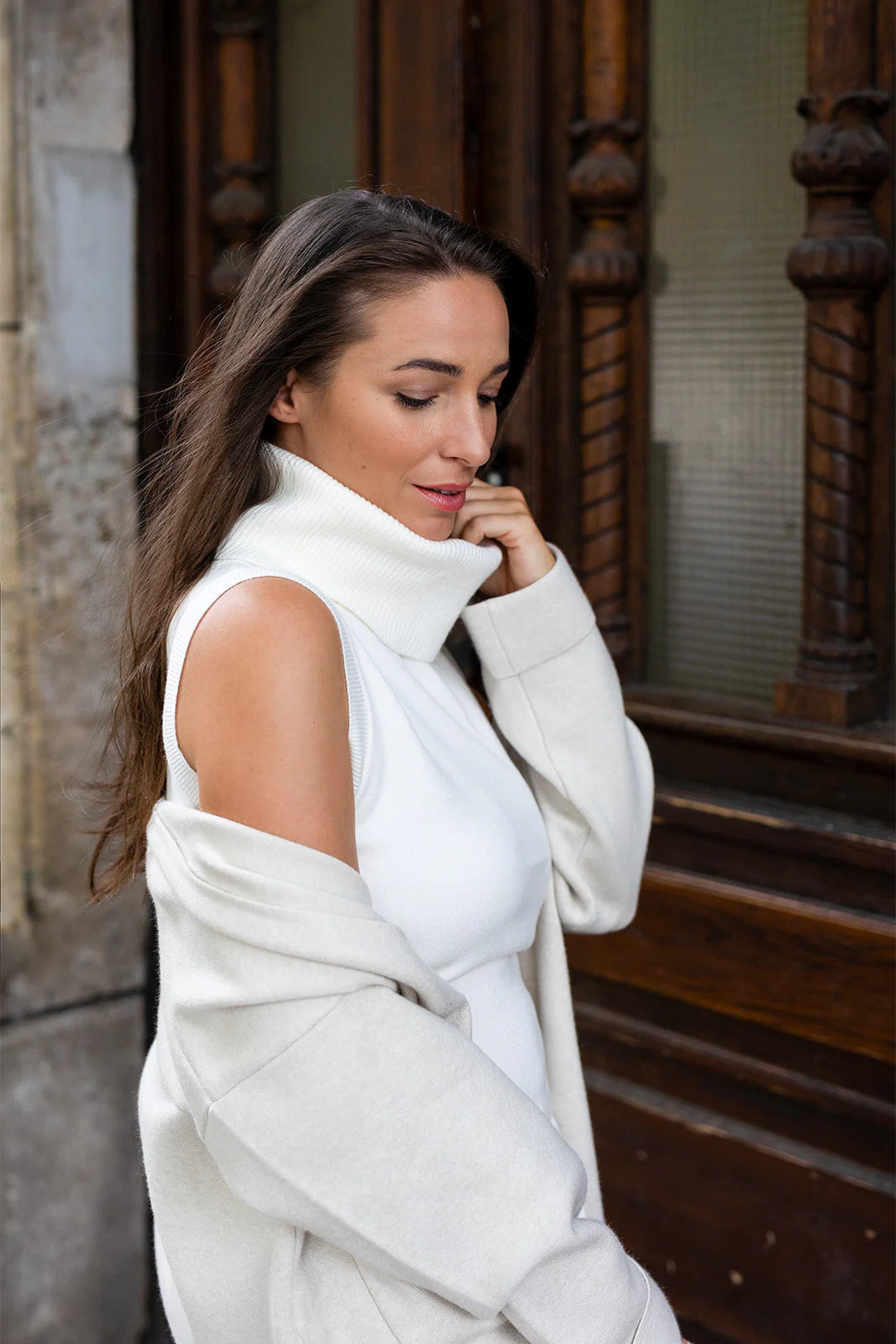 Woman turtleneck vest